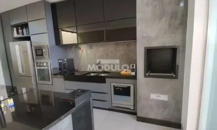 Casa residencial para locação no bairro bosque dos buritis