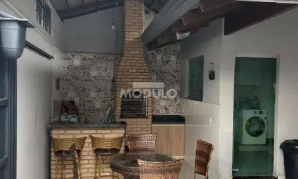 Casa residencial à venda, 3 quartos, 1 suíte, 2 vagas, jardim patricia - uberlândia/mg