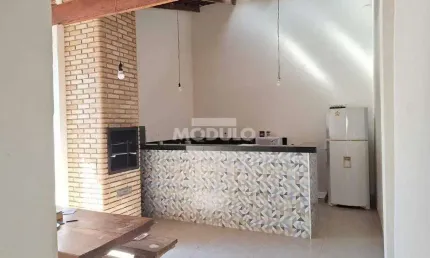 Casa residencial à venda, 3 quartos, 1 suíte, laranjeiras - uberlândia/mg
