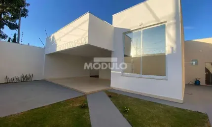 Casa com 2 quartos para alugar na Rua Baltazar Gonçalves, --, Novo Mundo, Uberlândia