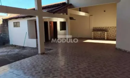 Casa para locação, bairro nossa senhora aparecida com 5 quartos
