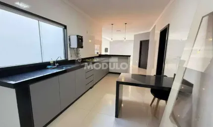 Casa residencial à venda, 4 quartos, 3 suítes, 2 vagas, novo mundo - uberlândia/mg