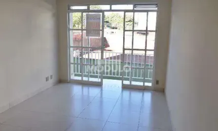 Apartamento com 3 quartos para alugar na Avenida Alexandre Ribeiro Guimarães, --, Santa Maria, Uberlândia