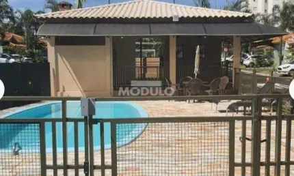 Casa em condomínio fechado com 2 quartos para alugar na Avenida Geraldo Abrão, --, Granada, Uberlândia