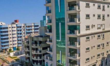 Apartamento com 4 quartos à venda na Rua 241, 68, Meia Praia, Itapema