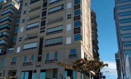 Apartamento com 4 quartos à venda na Rua 137, 68, Meia Praia, Itapema