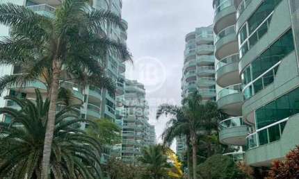 Apartamento 04 suÍtes em condomÍnio alto padrÃo, Meia Praia, Itapema - SC