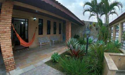 Casa com 7 dormitórios à venda, 343 m² por R$ 999.900,00 - Vila Anhanguera - Mongaguá/SP