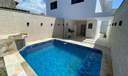 Sobrado com 3 dormitórios à venda, 147 m² por R$ 750.000,00 - Vera Cruz - Mongaguá/SP