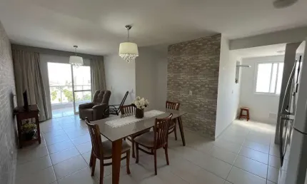 Apto pronto no condomínio Self no pé da Serra do Japi com 68mts, 2dorms, varanda, vista livre, andar alto e 2 vagas de garagem.