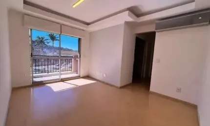 Apto pronto reformado e modificado, no Cittá di Roma com 71mts, 2 dorms sendo 1 suíte com closet, varanda e 1 vaga coberta.