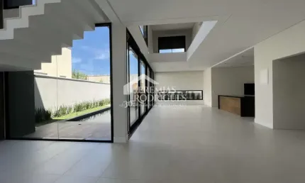 Casa com 3 quartos, 378 m² - Condomínio Green Park - Taubaté/SP