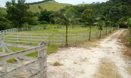 Fazenda à venda no Taboão, Taubaté 