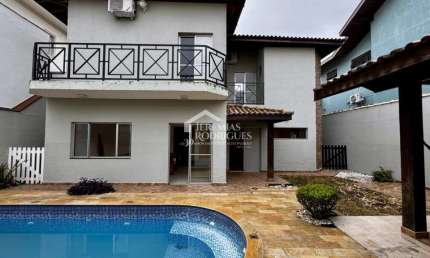 Casa à venda com 5 dormitórios no Condomínio Real Ville em Pindamonhangaba/SP
