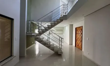 Casa para venda e locação com 4 dormitórios no Condomínio Real Ville I em Pindamonhangaba/SP.