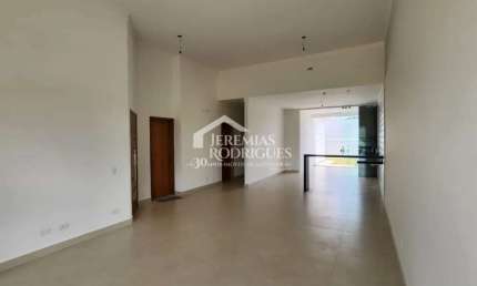 Casa com 3 quartos, 143 m², à venda por R$ 750.000- Condomínio Vale dos Cristais - Taubaté/SP