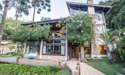 Casa com 3 quartos, 630 m², à venda por R$ 6.500.000- Condomínio Pedra de Fogo - Campos do Jordão/SP