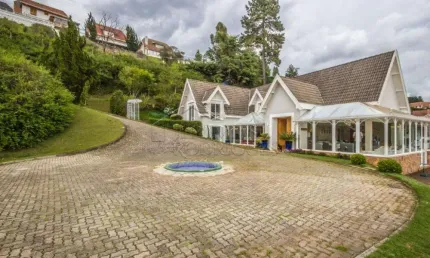 Casa com 7 quartos à venda no Recanto Araucária, Campos do Jordão 