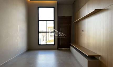 Casa térrea com 3 dormitórios à venda no Vita Village, Pindamonhangaba!