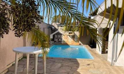 Casa com 4 dormitórios, 160 m² - Chácara do Visconde - Taubaté/SP