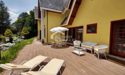 Casa com 4 dormitórios, 380 m² - Condomínio Jardim Véu da Noiva - Campos do Jordão/SP