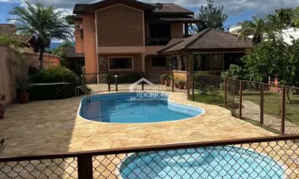 Sobrado com 3 dormitórios, 825 m2 - Residencial Doutor Lessa em Pindamonhangaba/SP