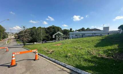 Terreno com 920 m² - Condomínio Colonial Village I - Pindamonhangaba/SP.