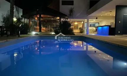 Casa com 3 dormitórios, 480 m² - Jardim Residencial Doutor Lessa - Pindamonhangaba/SP.