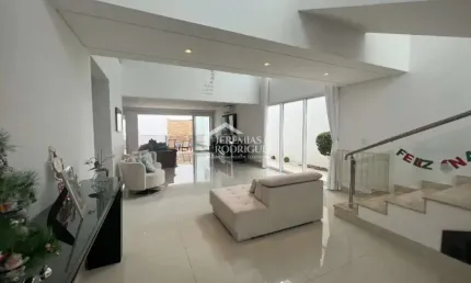 Casa com 3 suítes, 355 m² - Condomínio San Marco - Taubaté/SP.