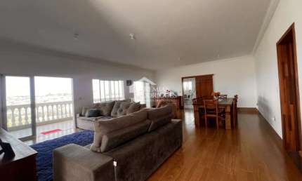 Casa com 3 dormitórios, 307 m² - Condomínio Campos do Conde Taubaté - Taubaté/SP.