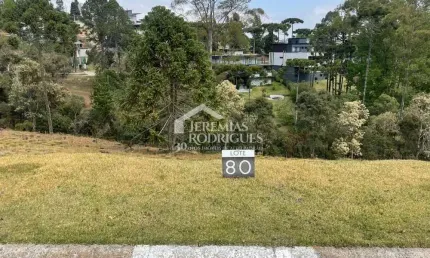 Terreno com 1446 m² - Condomínio Reserva Figueiredo - Campos do Jordão/SP.