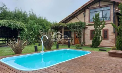 Chácara com 4 dormitórios, 268 m² - Mandú - Pindamonhangaba/SP.