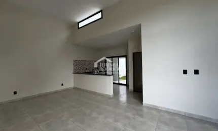 Casa à venda com 3 dormitórios no Condomínio Vila Romana em Pindamonhangaba/SP.