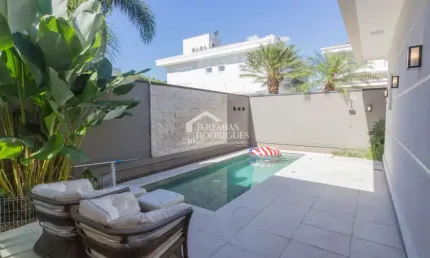 Casa à venda com 3 suítes no Condomínio Residencial Terras de San Marco em Taubaté/SP.