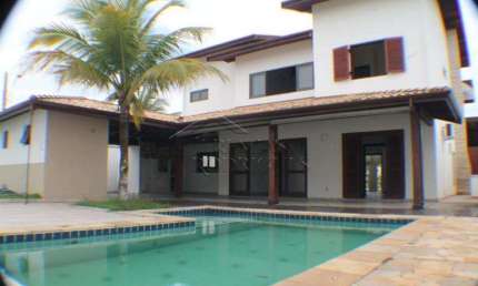 Casa para venda e locação com 4 dormitórios no Condomínio Real Ville em Pindamonhangaba/SP.
