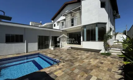 Casa para venda com 4 suítes no Condomínio Real Ville em Pindamonhangaba/SP