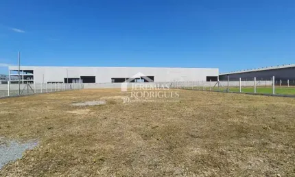 Terreno comercial ou industrial para venda e locação com 2.000 m² no bairro Feital em Pindamonhangaba/SP