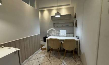 Sala comercial para venda e locação com 327 m² no Edifício Mediclínica em Pindamonhangaba/SP.