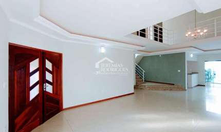 Casa à venda com 4 dormitórios no Condomínio Campos do Conde I em Tremembé/SP