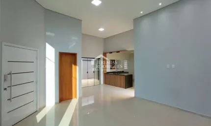 Casa à venda com 3 dormitórios no Condomínio Morada do Visconde em Tremembé/SP.