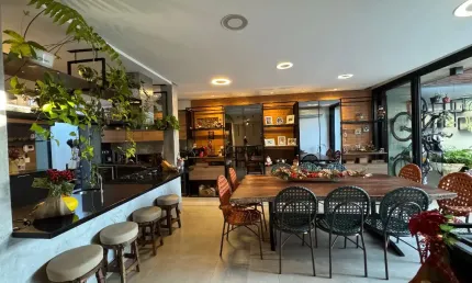 Térrea para venda com 230 m² com 3 suítes no Jardim Karaíba - Uberlândia - MG
