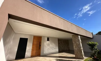 Casa 3 suítes + piscina + escritório no Cidade Jardim - Uberlândia