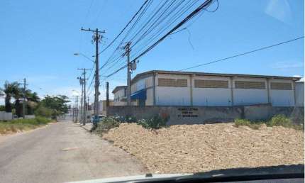Vendo terreno / lote para Galpões com 1.800 m² Vilas do Atlântico - Lauro de Freitas