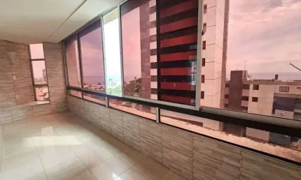 Oportunidade Única! Apartamento na Barra por R$700.000 – Vista Mar Deslumbrante e Próximo ao Circuito!