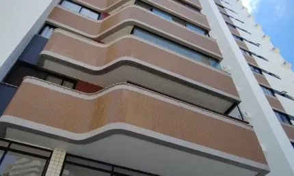 Oportunidade! Amplo apartamento na melhor localização do Loteamento Aquarius na Pituba