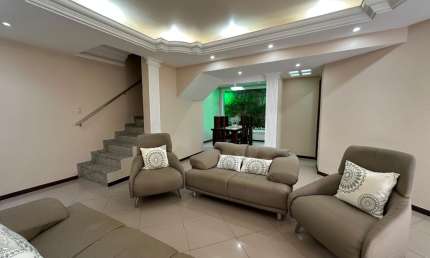Casa Triplex para Locação em Stella Maris – Salvador/BA  Conforto, espaço e localização privilegiada!