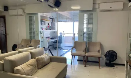 Apartamento reformado com vista mar na pituba – 2 quartos, porteira fechada, 57m²
