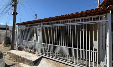 Casa de 3 Quartos com Suíte + Escritório à Venda na QR 402 – Samambaia Norte