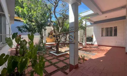 VENDA CASA - 04 QUARTOS 300,00 M2 - BAIRRO: SAGRADA FAMILIA