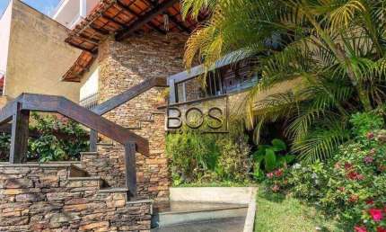 Casa 2 andares - 5 Quartos - Piscina - Varanda - Bairro: Comiteco